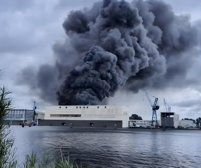 Major Fire Erupts at Lürssen Shipyard in Schacht-Audorf, Germany